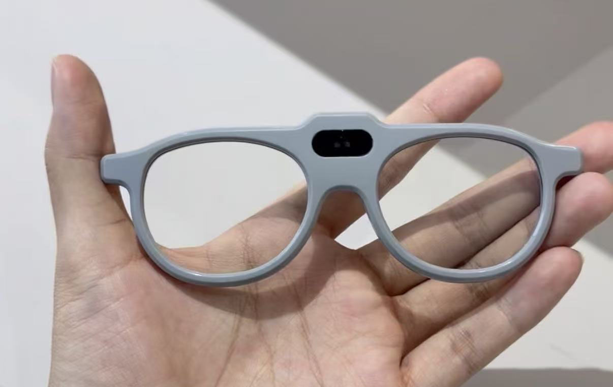 AI Myopia-Control Glasses: Blurred Lens Feedback for Kids' Reading Distance